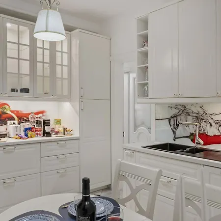 Apartment Sweet Luxury Three City Center Universitate