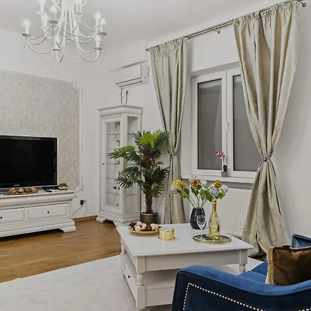 Apartment Sweet Luxury Three City Center Universitate Bucharest