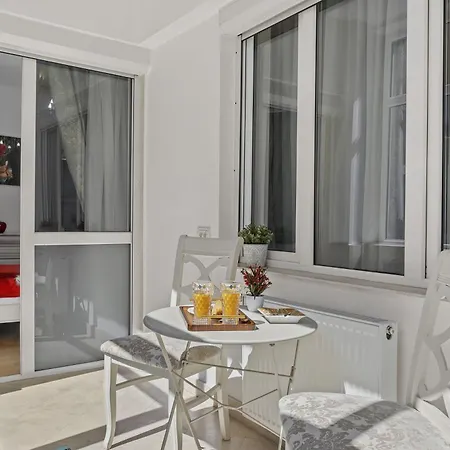 Sweet Luxury Three City Center Universitate * Bucharest