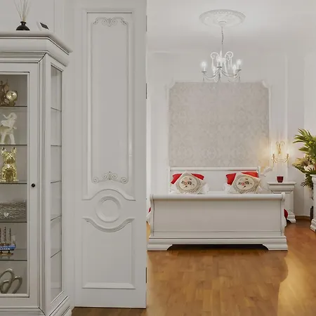 Sweet Luxury Three City Center Universitate Bucharest