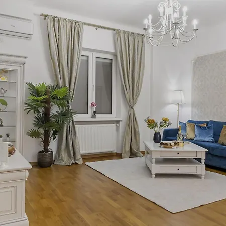 Sweet Luxury Three City Center Universitate