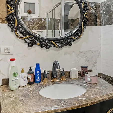 Apartment Sweet Luxury Three City Center Universitate