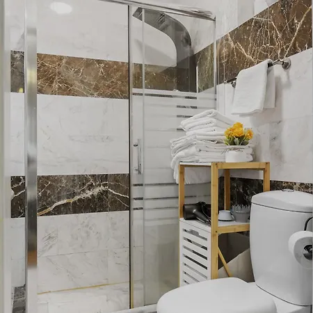 Sweet Luxury Three City Center Universitate