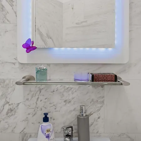 Sweet Luxury Three City Center Universitate *