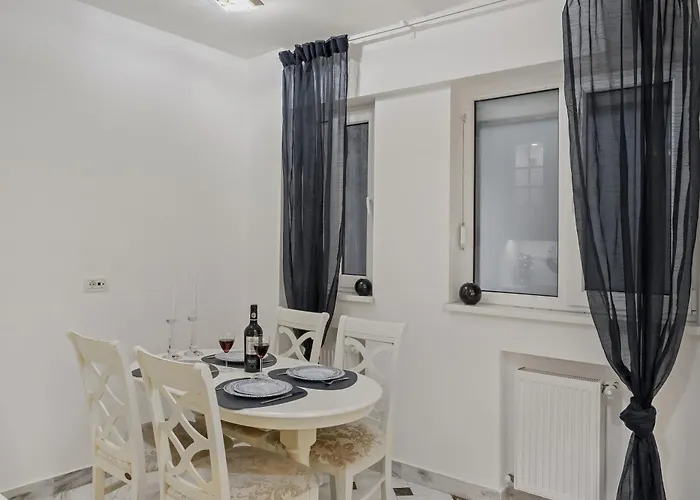 Apartamento Sweet Luxury Three City Center Universitate