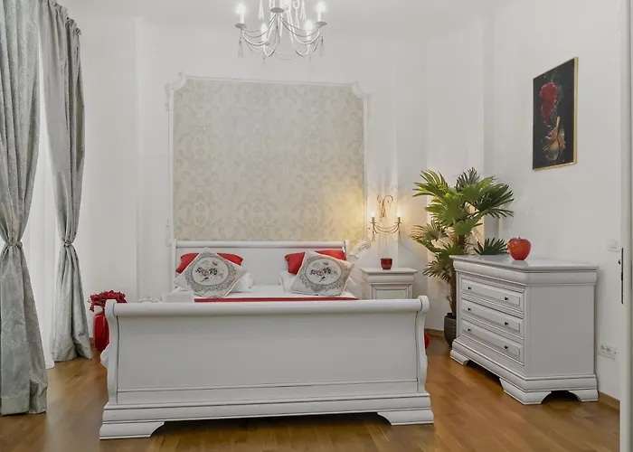 Appartement Sweet Luxury Three City Center Universitate *