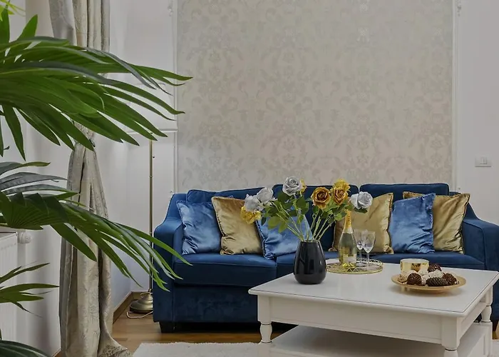 Sweet Luxury Three City Center Universitate *