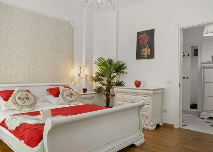 Sweet Luxury Three City Center Universitate Appartement *