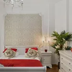 Sweet Luxury Three City Center Universitate